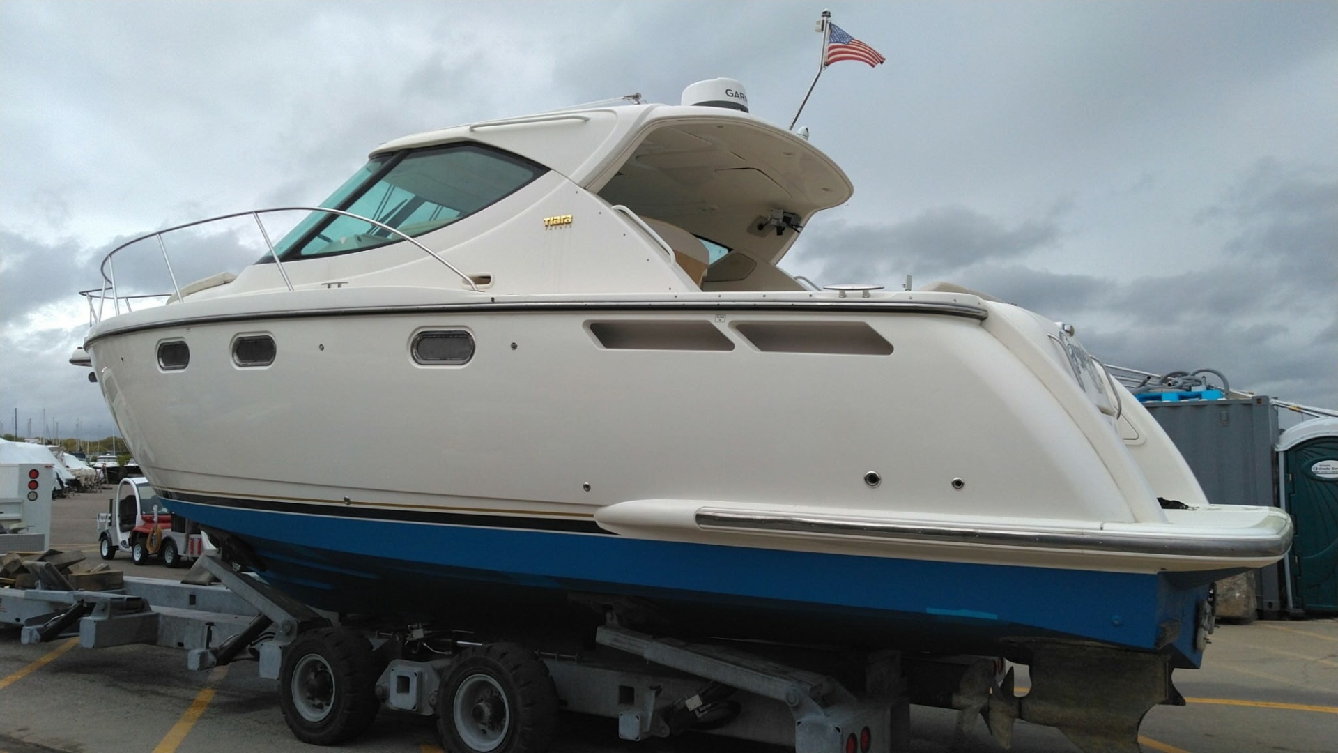 2009 Tiara Yachts 3500 Sovran - Image 4