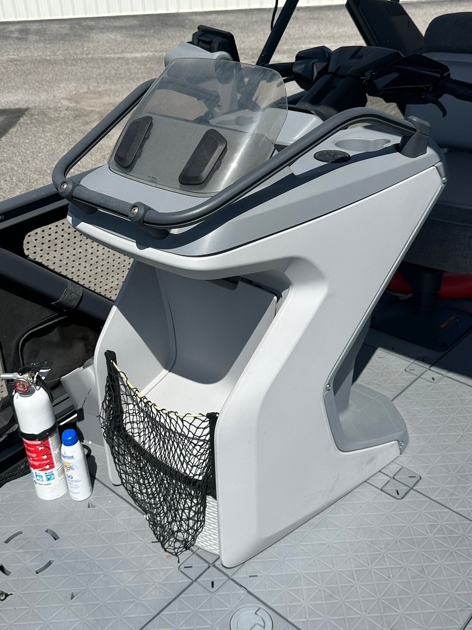 The image shows the helm of a 2023 Sea-Doo 21 SWITCH SPORT.