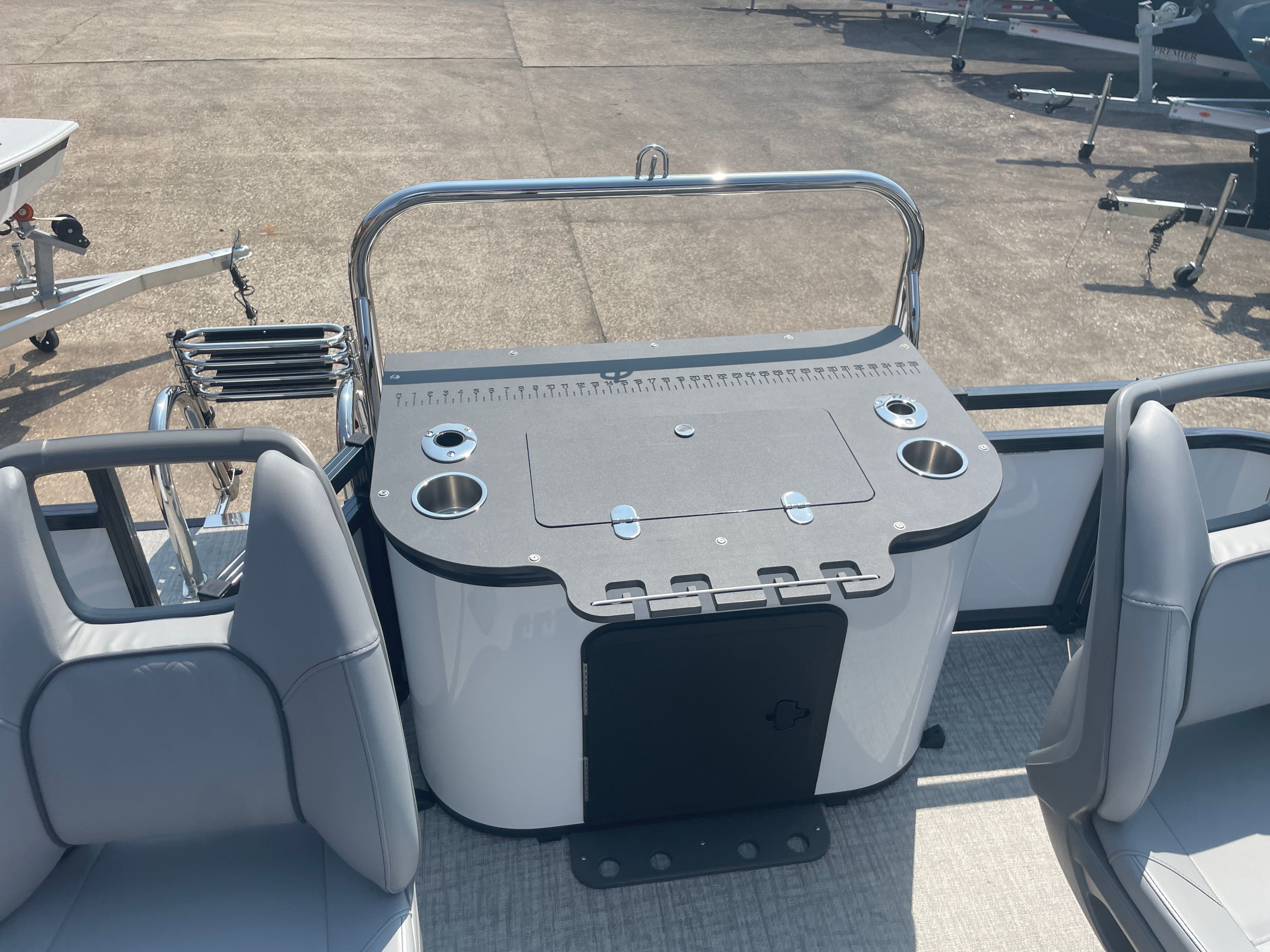 2025 Avalon Venture 85 Quad Fish - 23' - 29