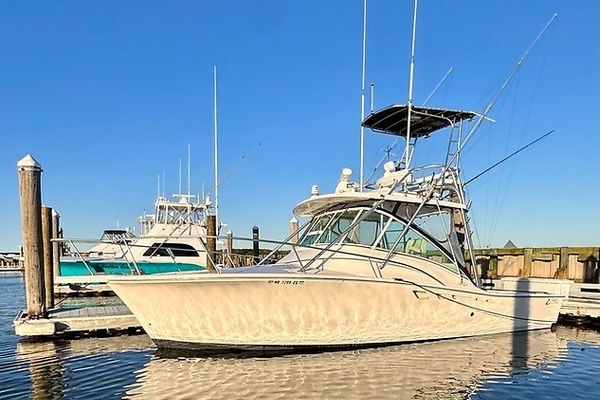 2005 Luhrs 32 Express