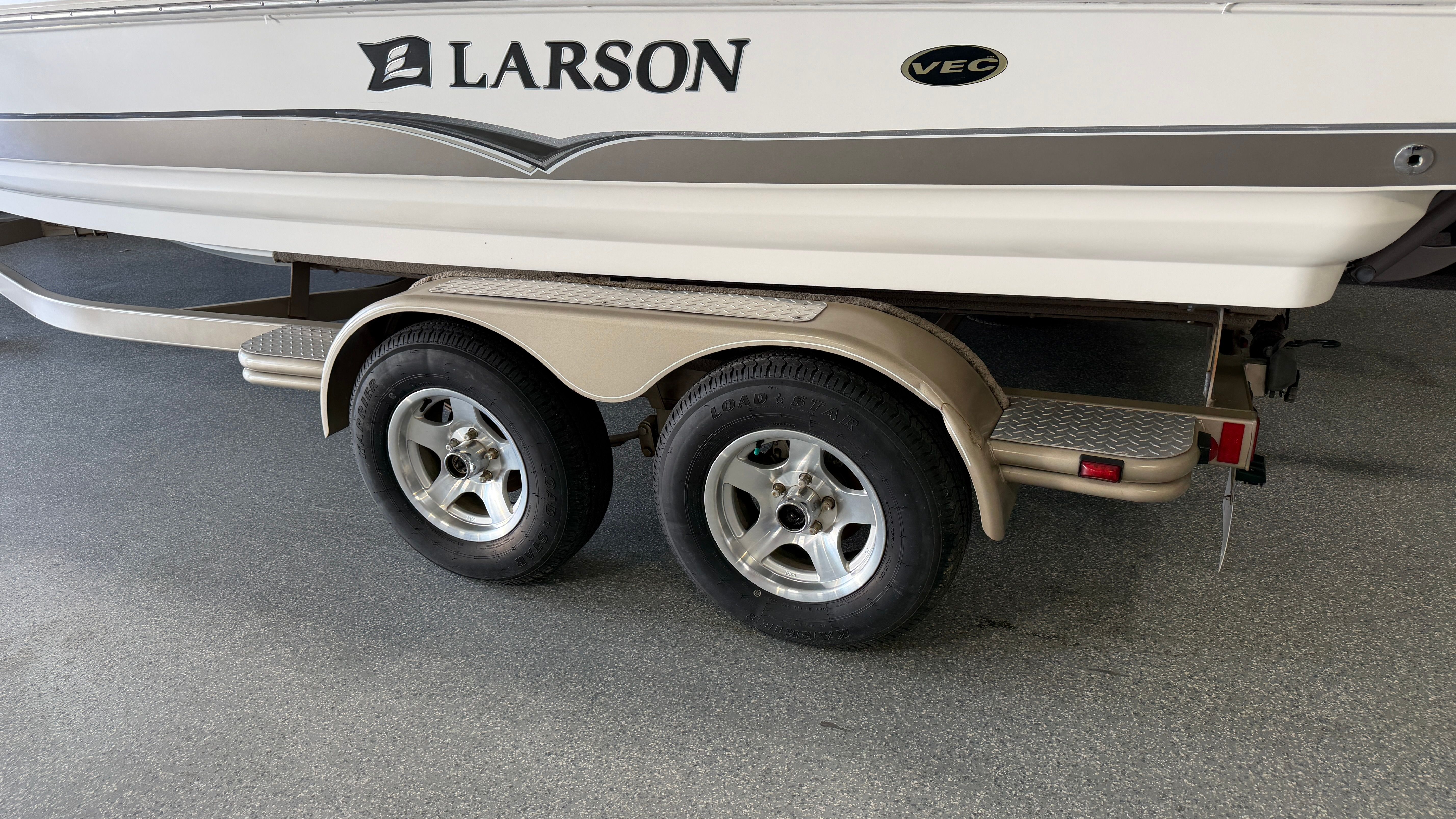 2006 Larson LXI228 - 83