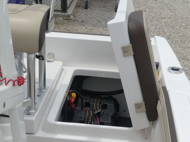 2022 Yamaha Boats 195 FSH Sport - 31