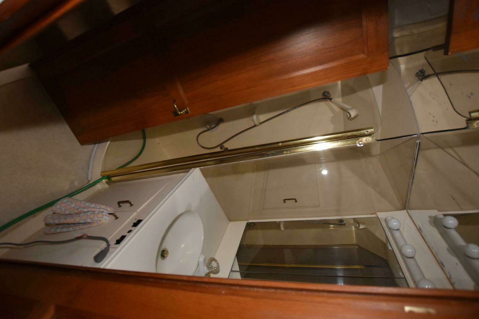 1993 Ocean Yachts 44 Motoryacht - Image 15