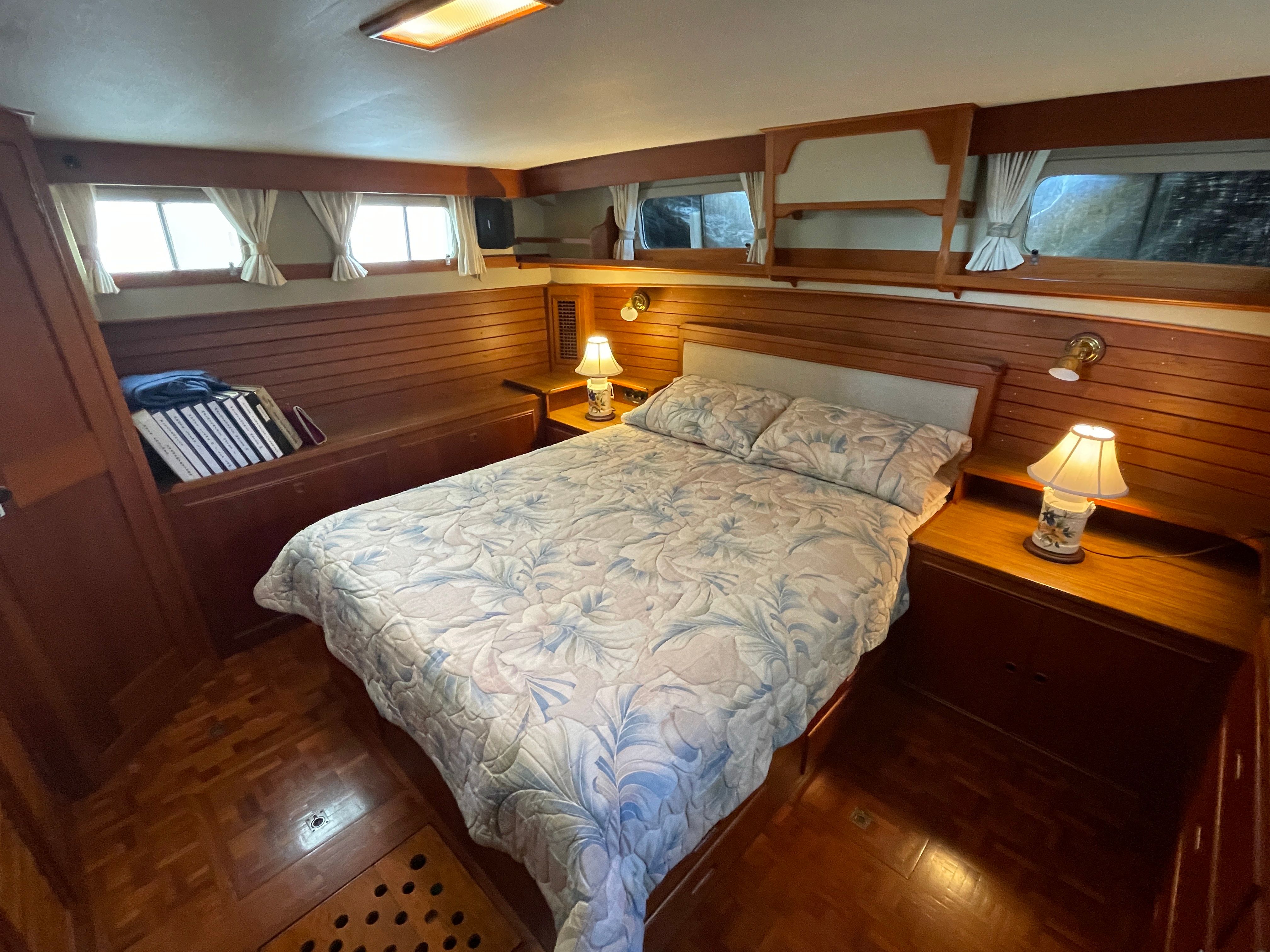 1985 Grand Banks 42 Motor Yacht - 53