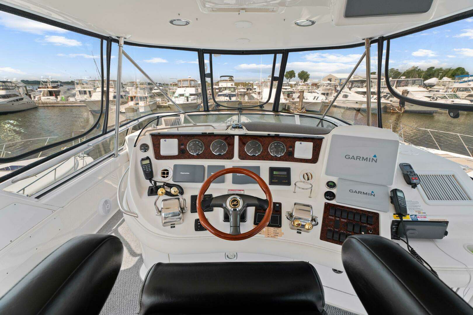 2003 Sea Ray 480 Sedan Bridge - Image 30