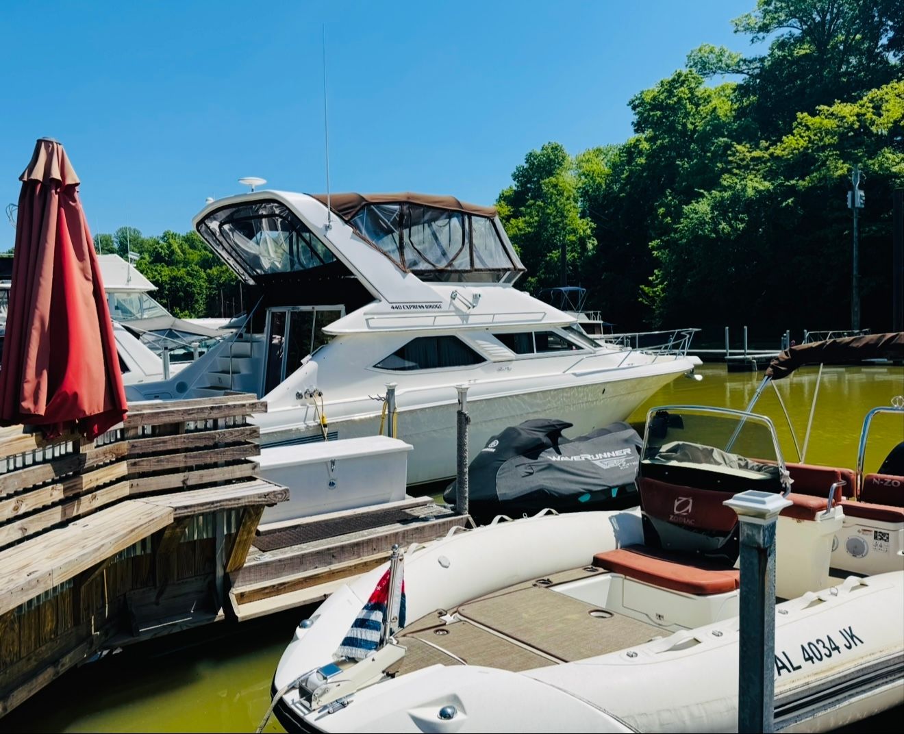 1997 Sea Ray Express Bridge 440 - 2