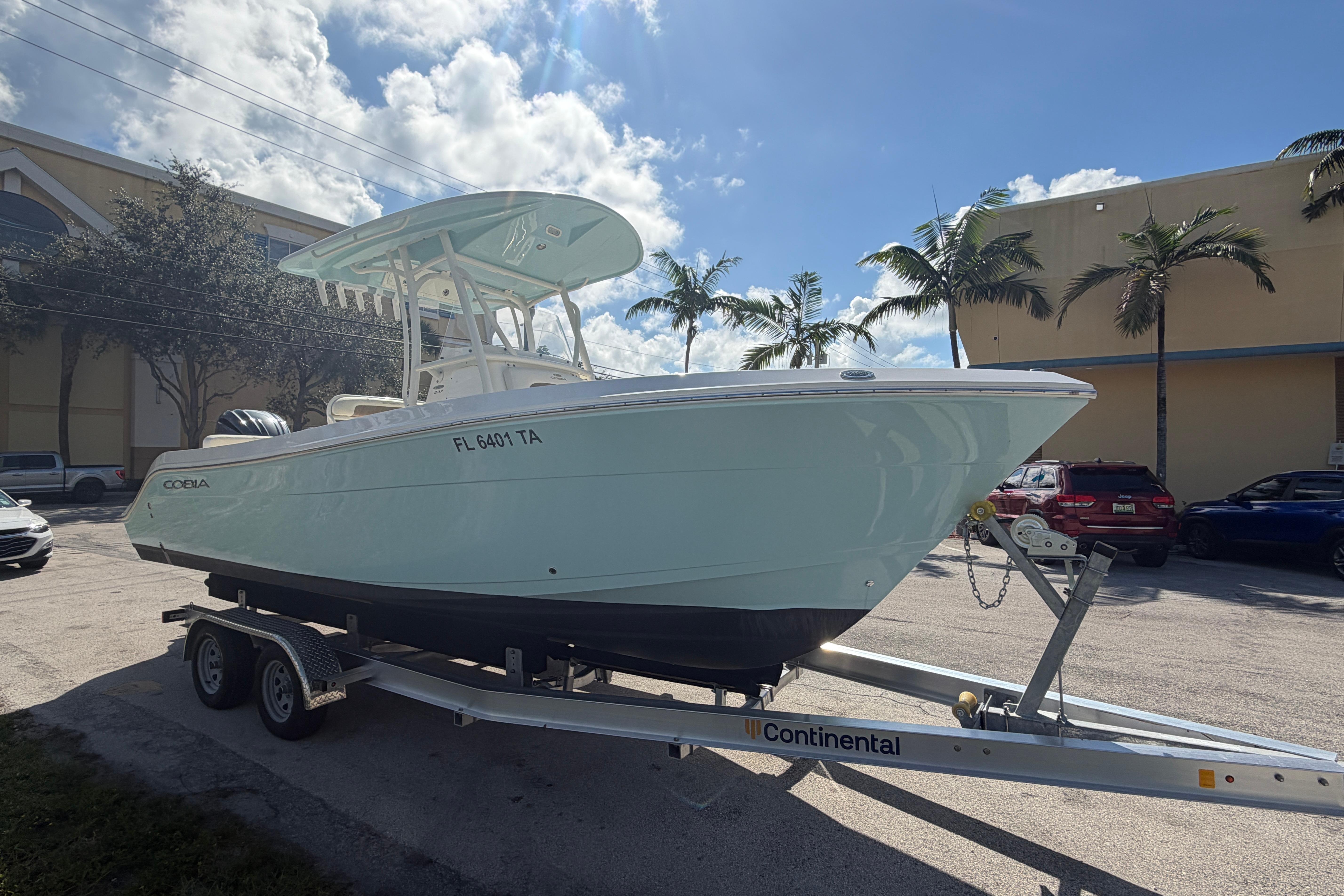 2021 Cobia 237 Center Console