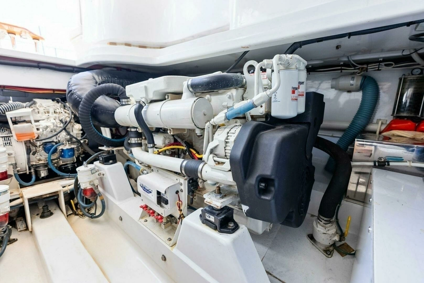 2018 Custom Carolina 35 Express - Image 43