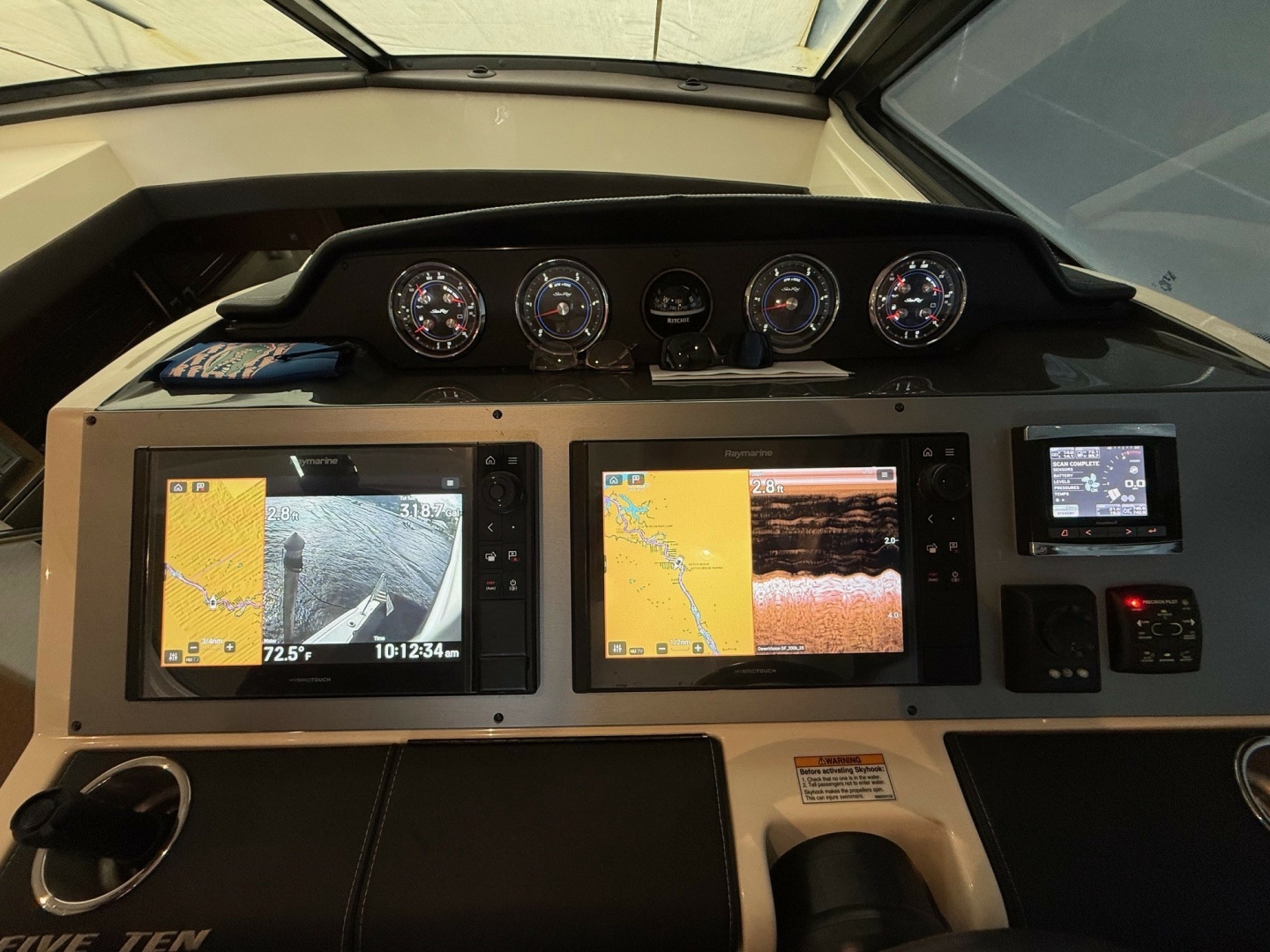 2016 Sea Ray 510 SUNDANCER - Image 14