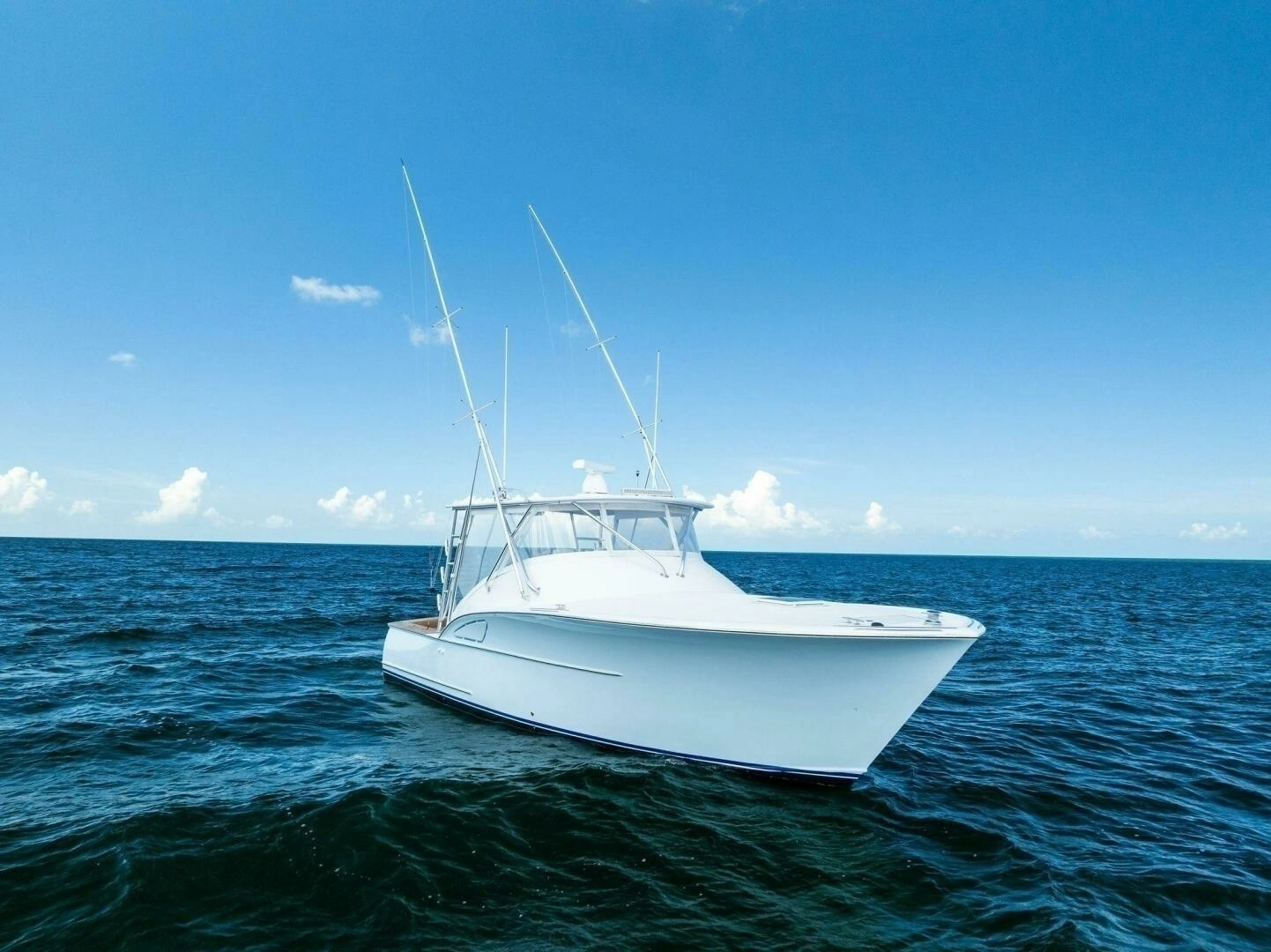2018 Custom Carolina 35 Express - Image 7