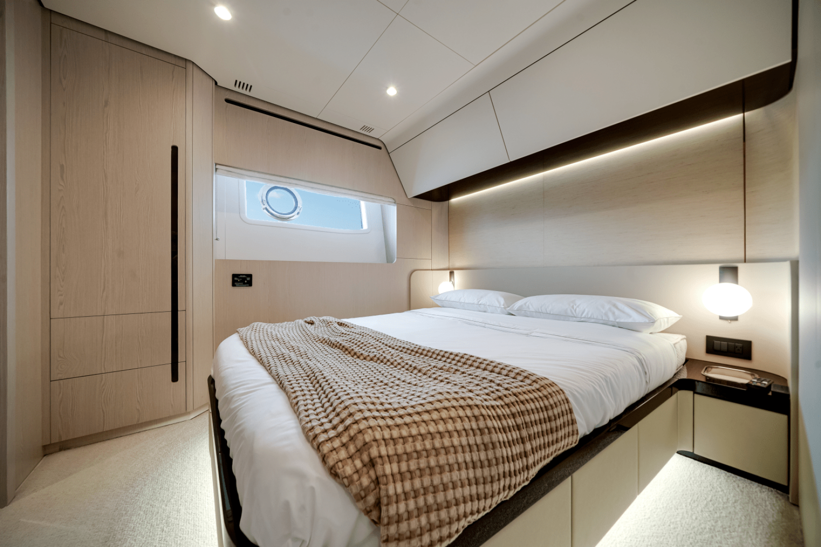 2026 Azimut Fly 78 - Image 56