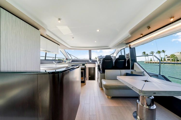 2020 Azimut 60 - Image 24