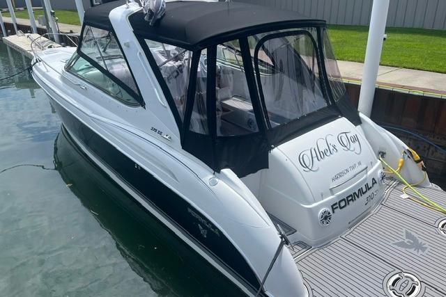 2004 Formula 370 Super Sport
