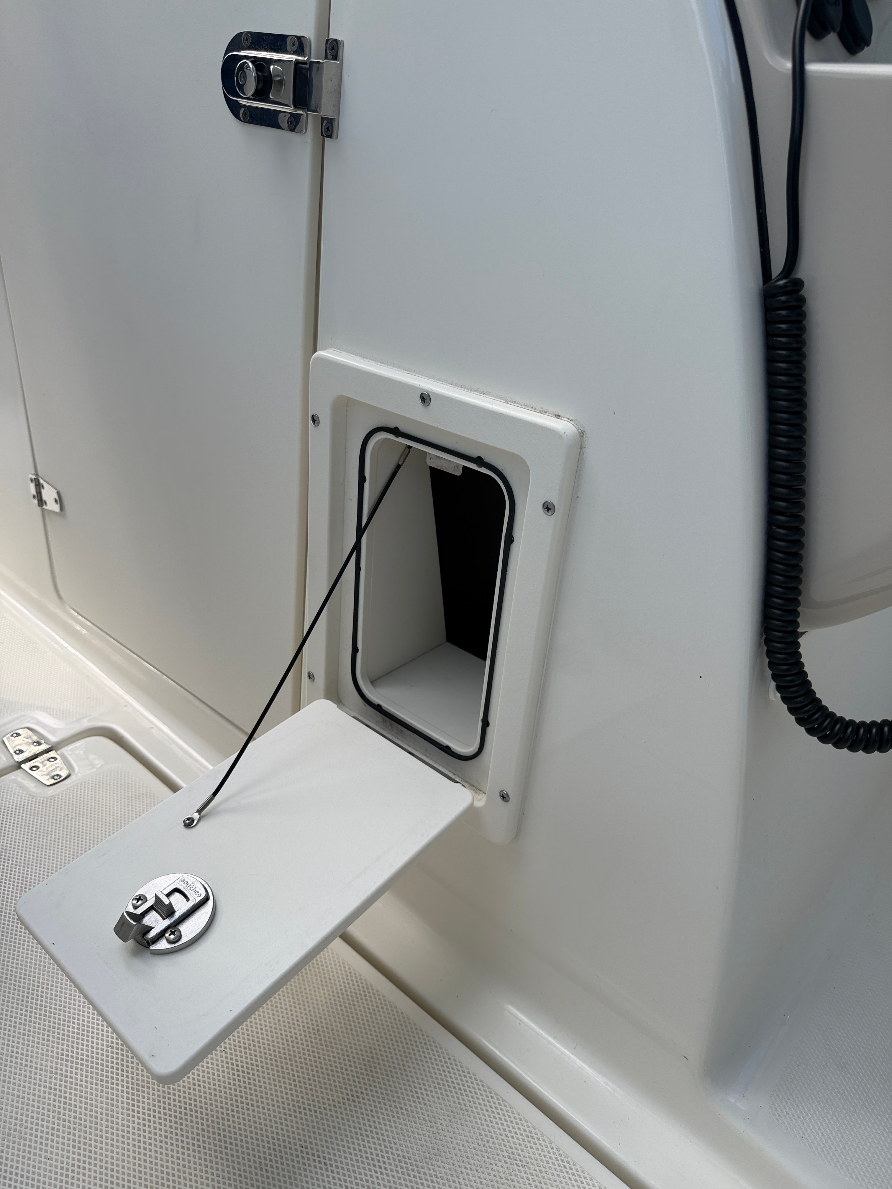 2020 Boston Whaler Vantage 230 - 12