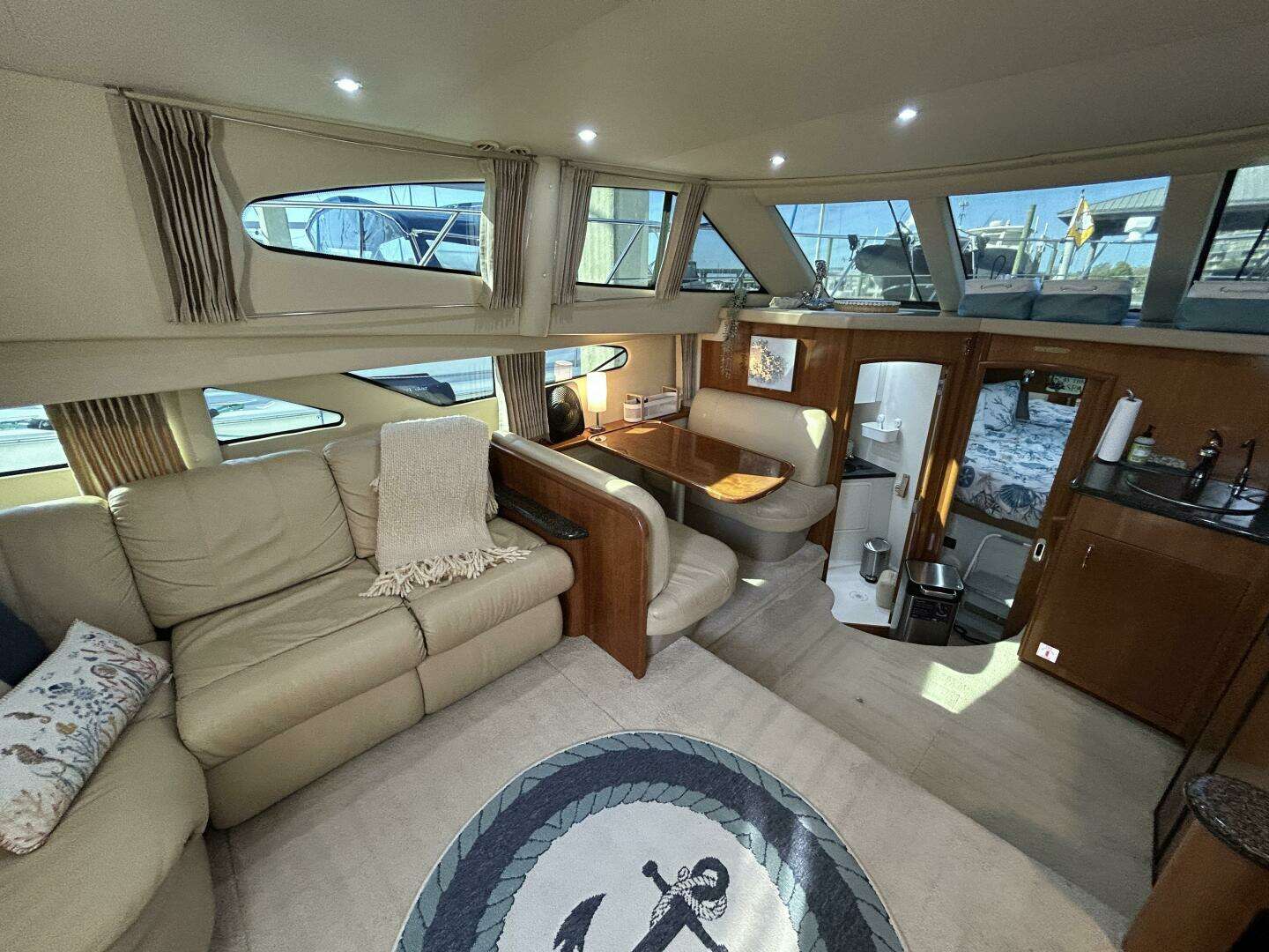 2005 Carver 366 MY - Image 32