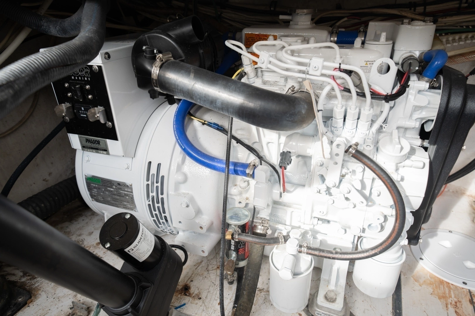 2011 Contender 40 Express - Image 30