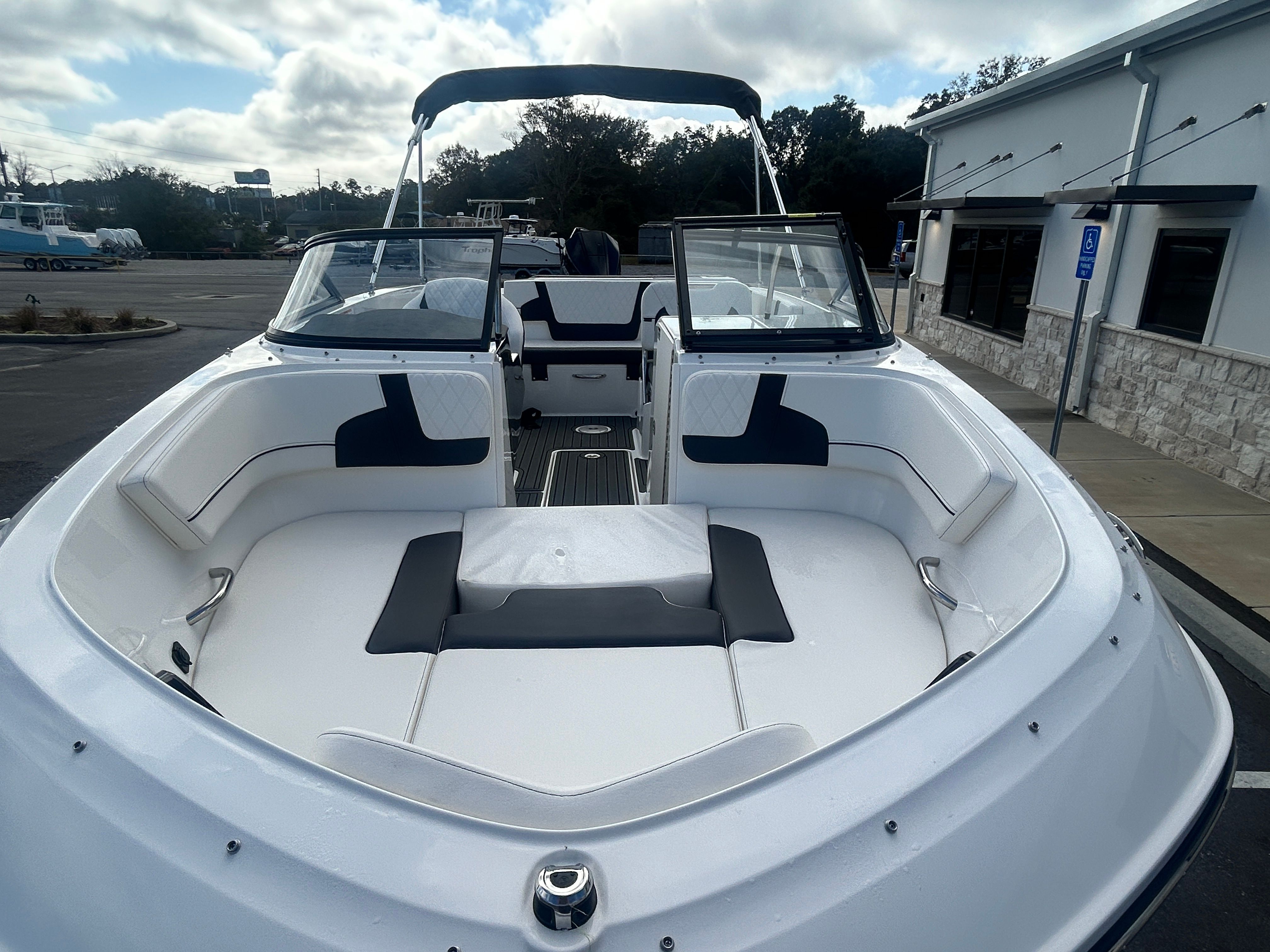 2026 Bayliner VR6OB - 9