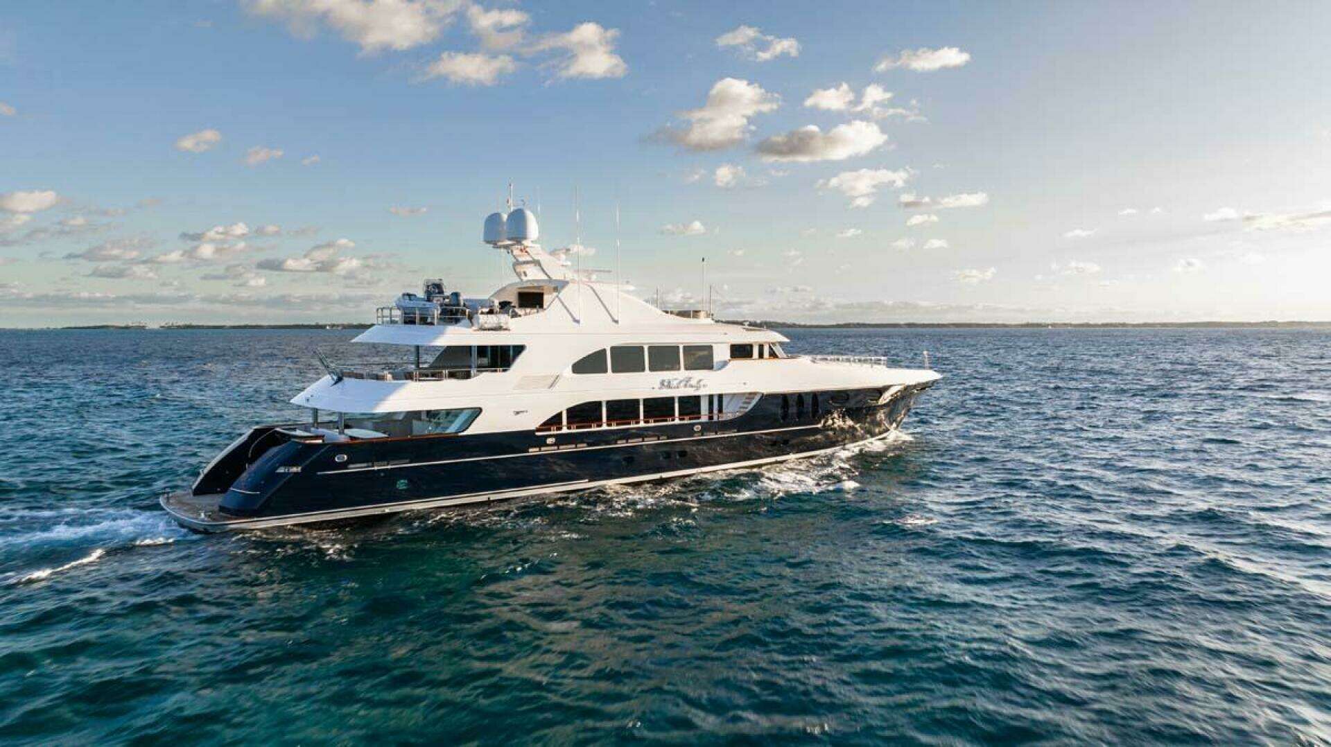 2005 Trinity Yachts Tri-Deck - Image 75