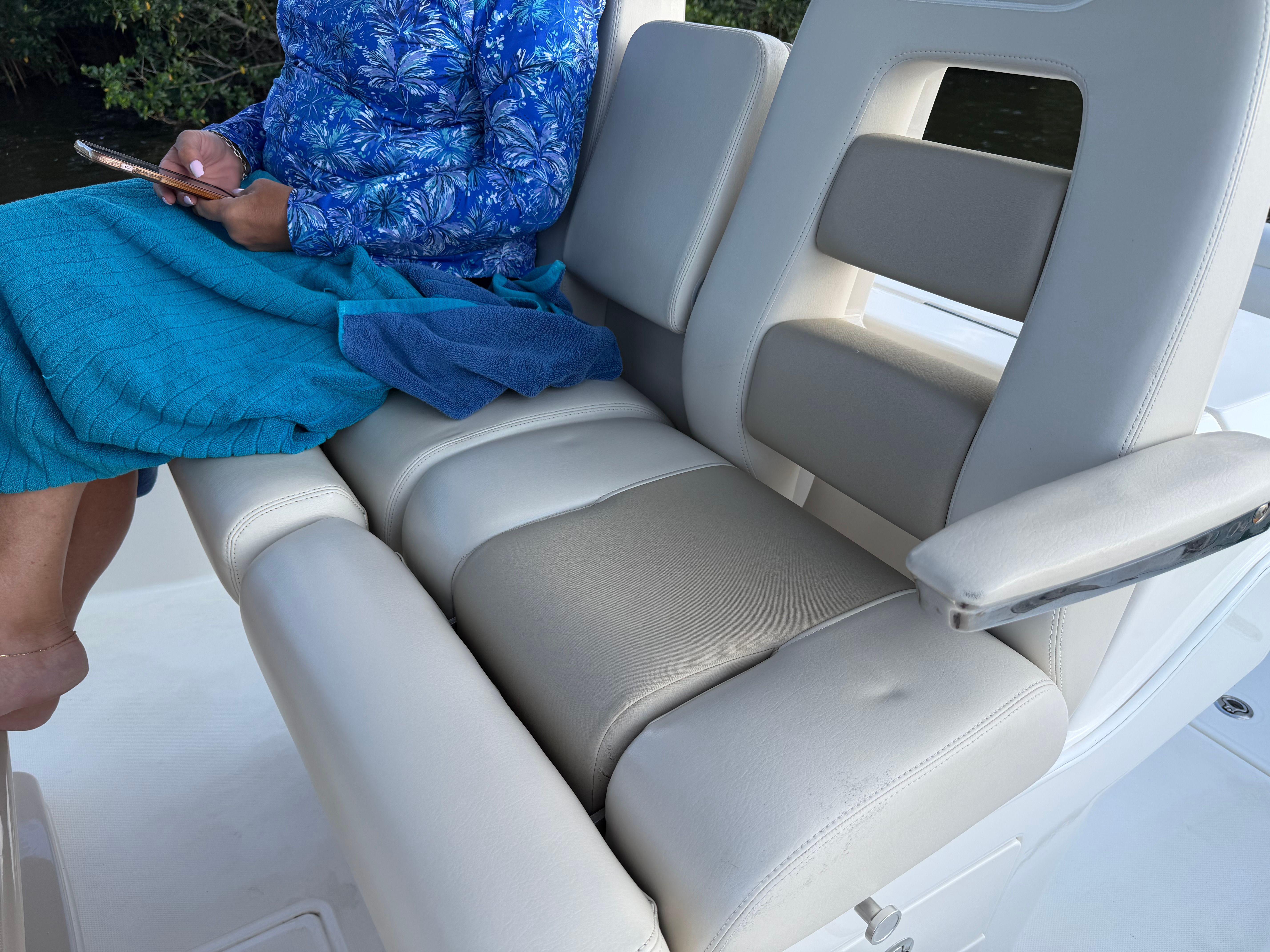 2021 Boston Whaler 330 Outrage - 62