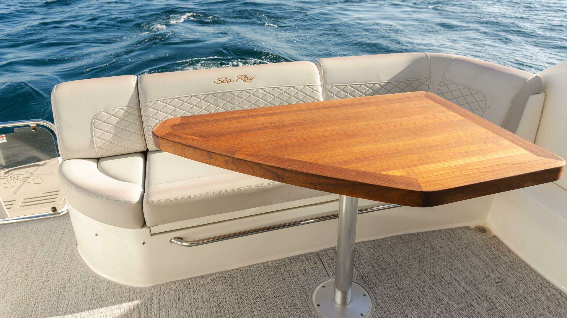 2017 Sea Ray 51 Flybridge - Image 21