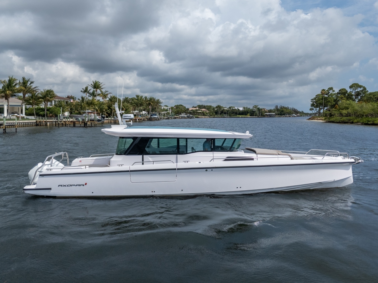 2024 Axopar 45 XC Cross Cabin - Image 3