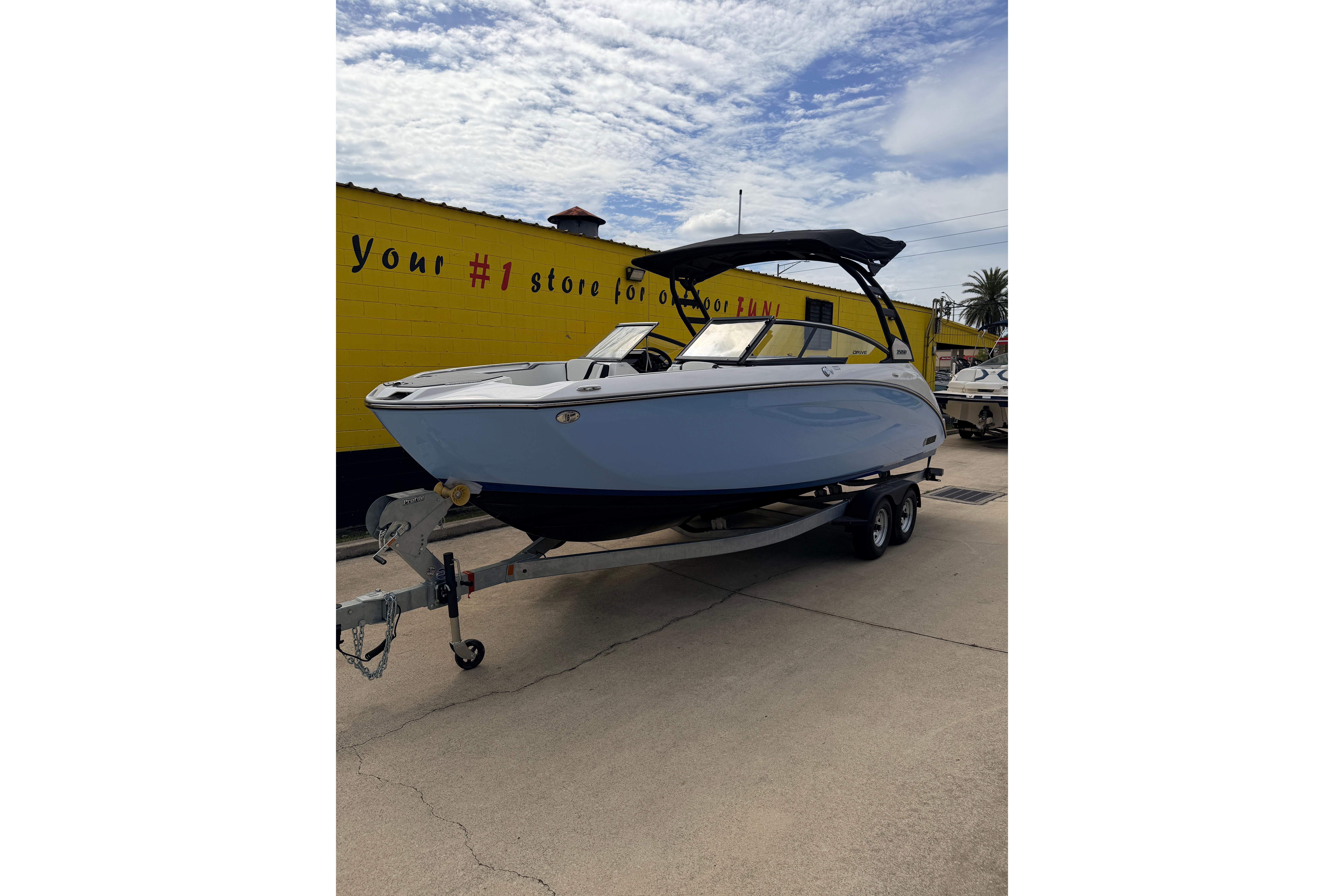 2026 Yamaha Boats 252SD