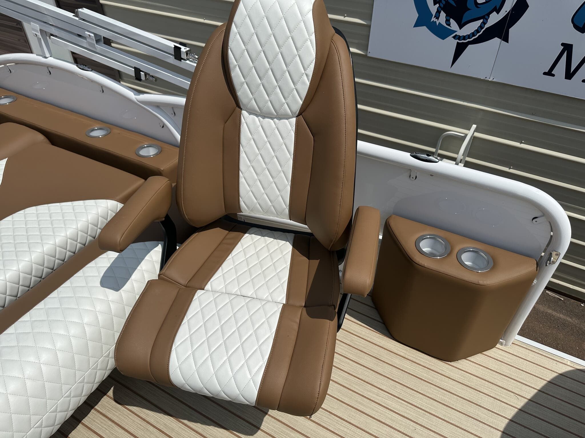 2026 Aloha Club Series 260 POWER BIMINI - 11