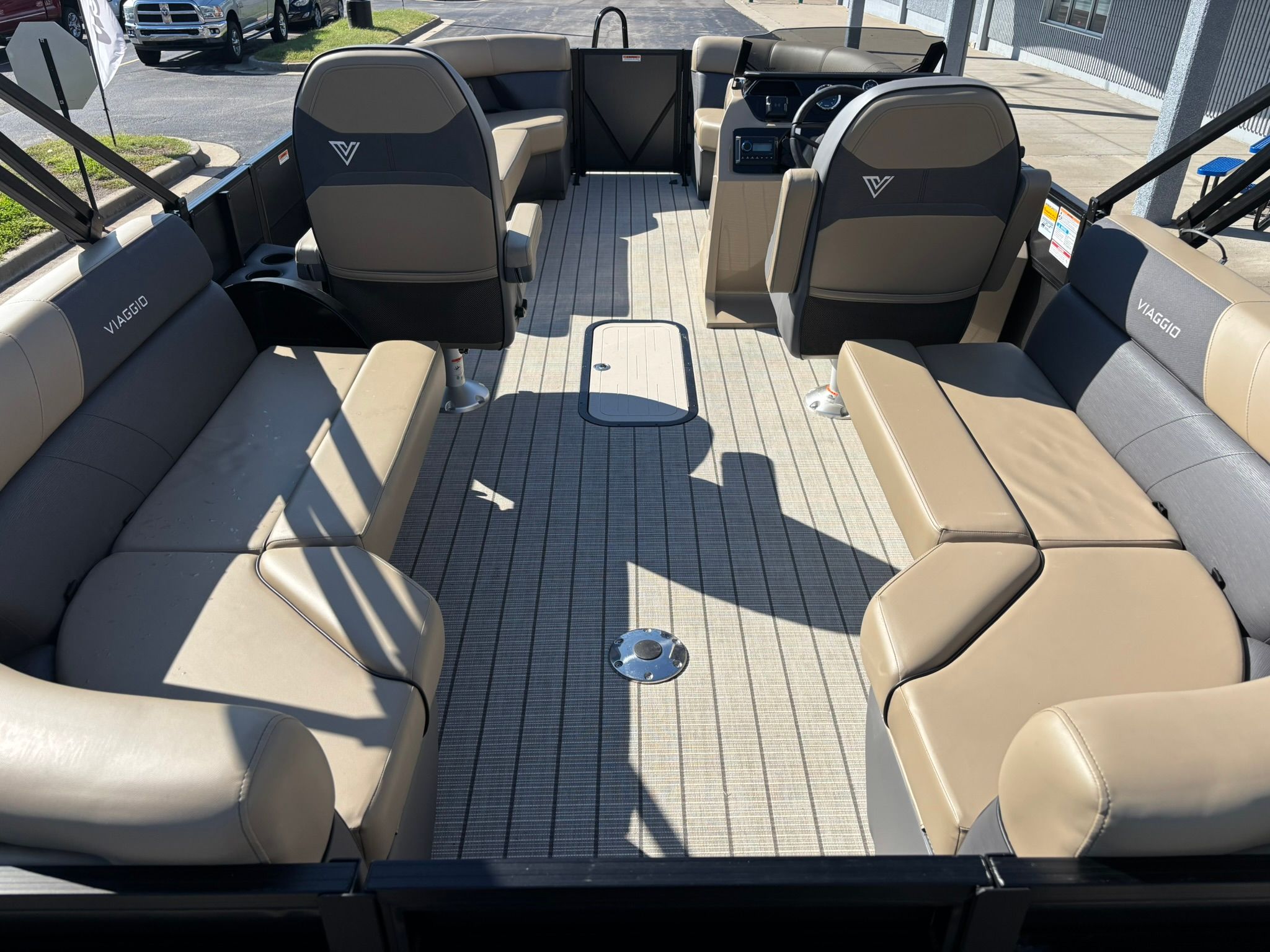 2026 Viaggio V20U - 38