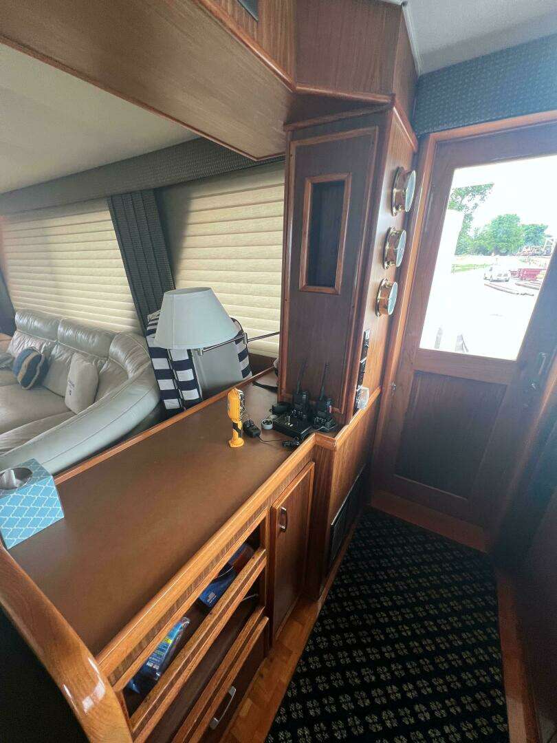 1984 Hatteras 61 CPMY - Image 47