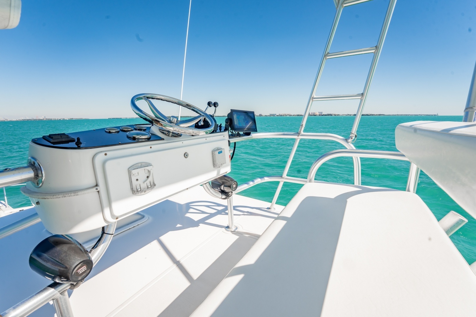 2004 Luhrs 320 Open - Image 31