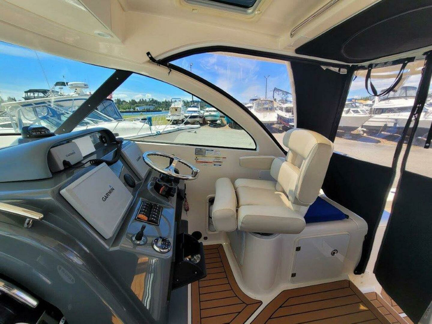 2013 Pursuit 345 Offshore - Image 12