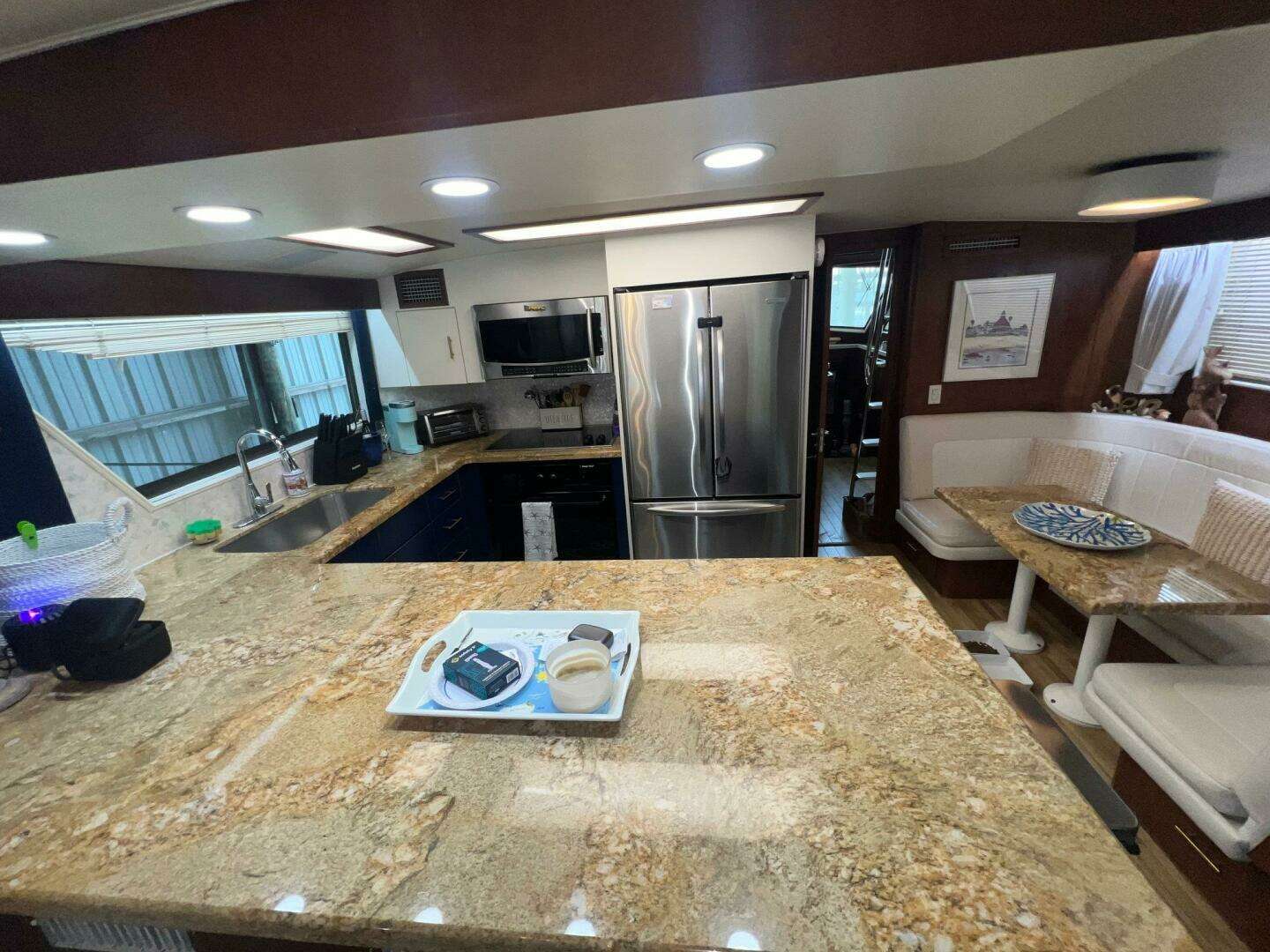 1988 Hatteras Motor Yacht - Image 32