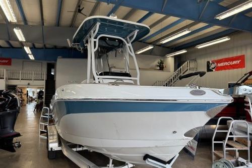 2025 Crownline 230 FinSeeker