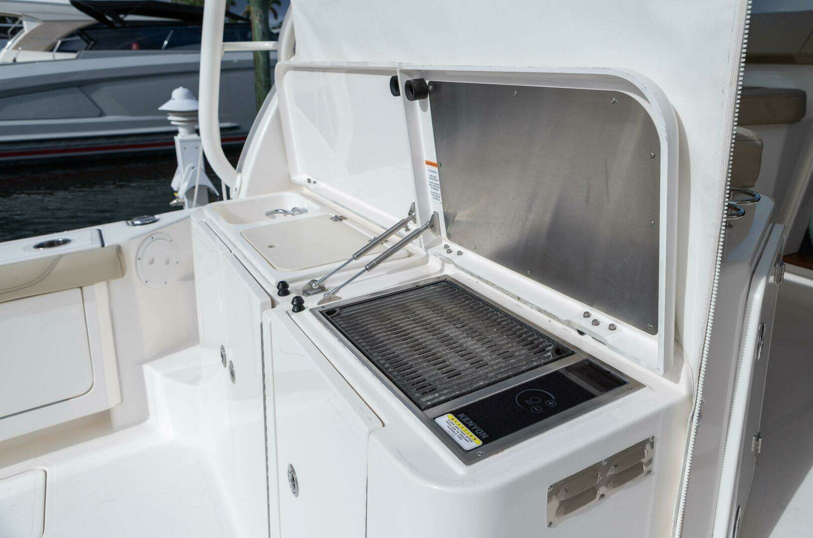 2018 Pursuit OS 385 - Image 19
