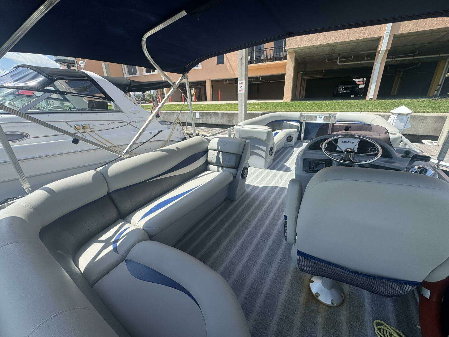 2021 Leisure Kraft Prestige 2635 LX Tri-Toon - Image 8