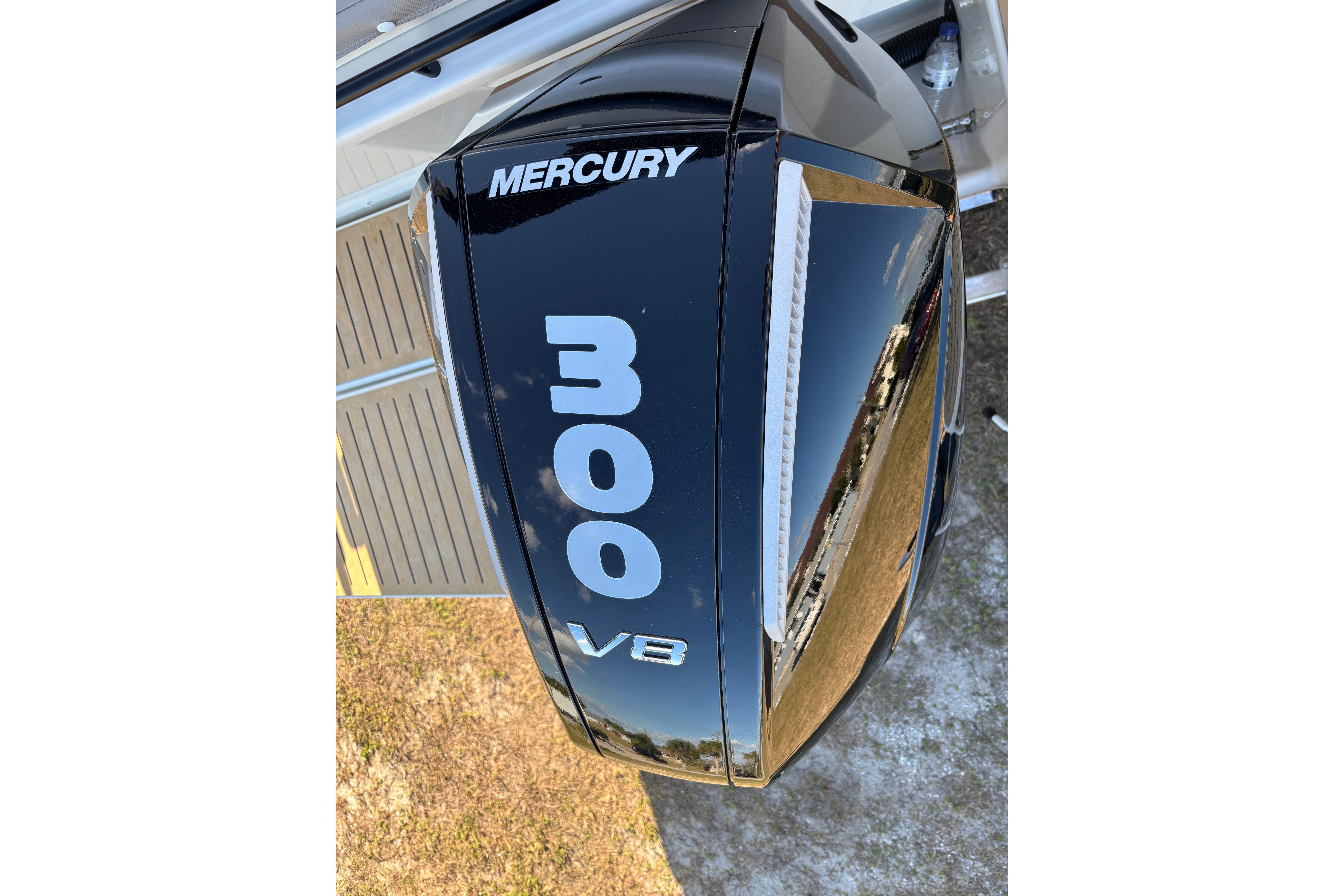 Mercury 300 V8 engine on 2026 Trophy T 25 Explorer boat.