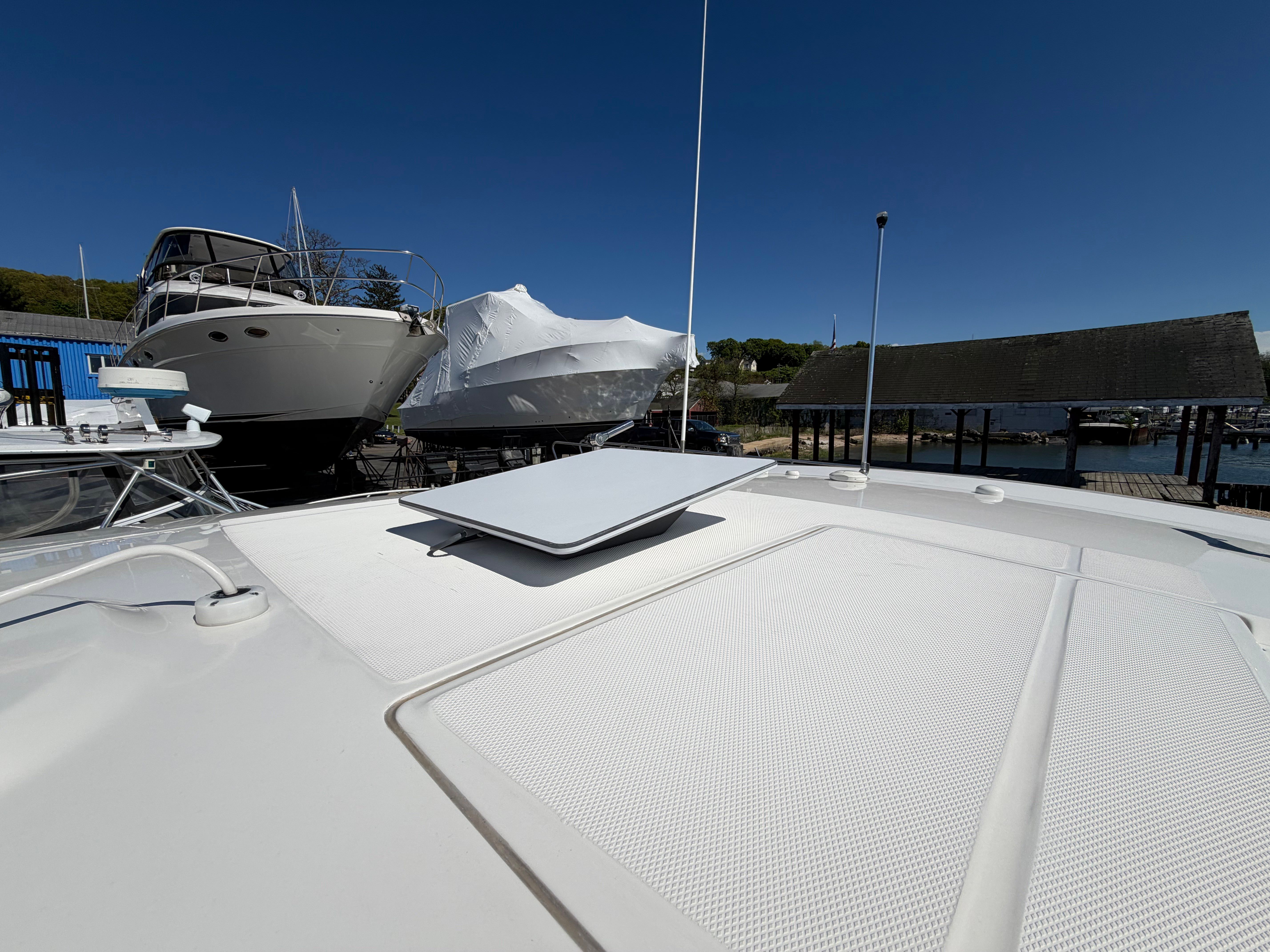 2021 Boston Whaler 380 Outrage - 52