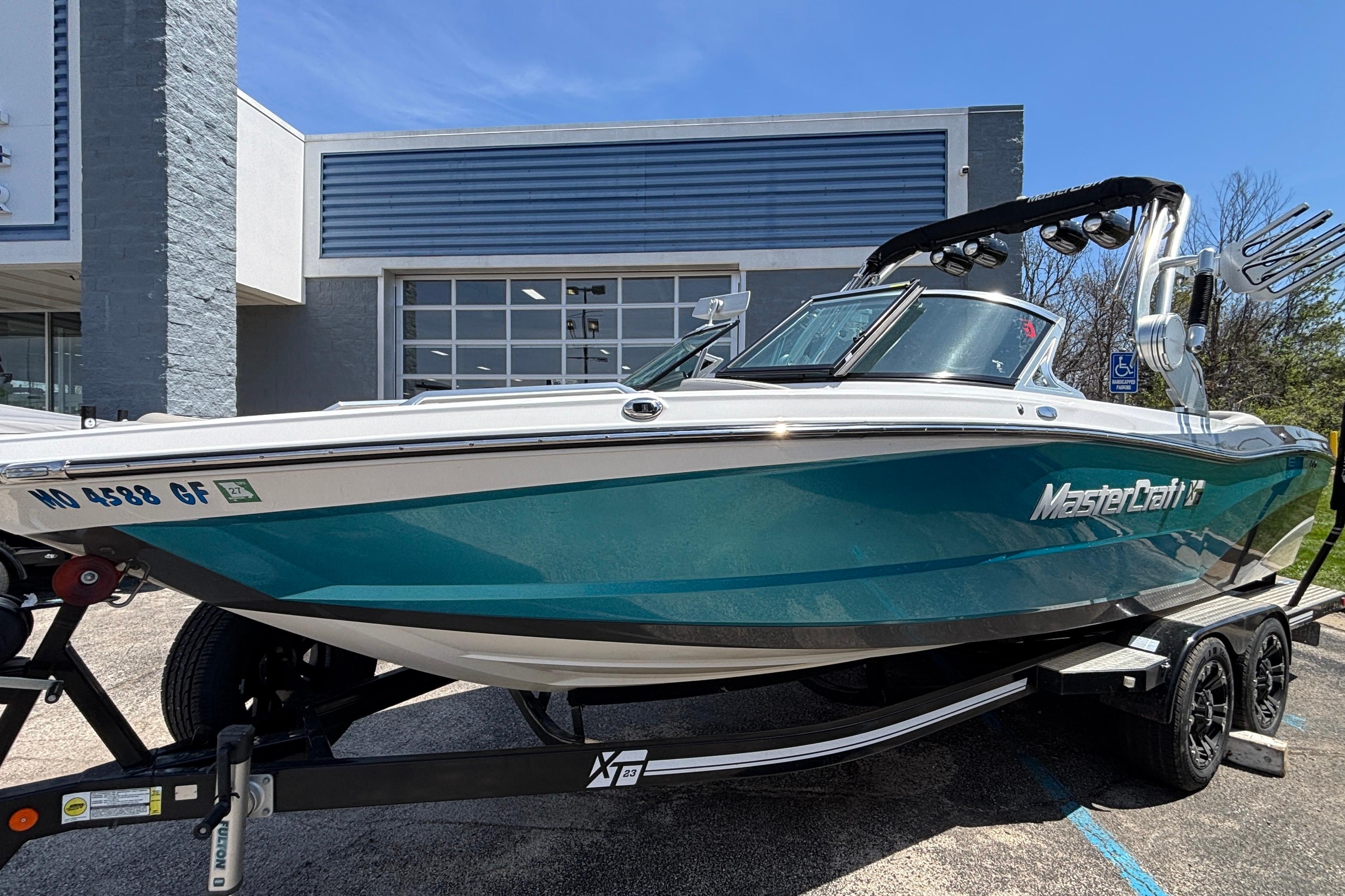 2017 MasterCraft XT23