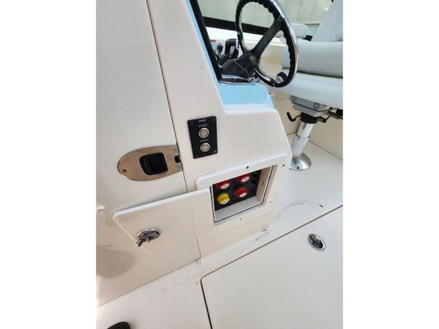2022 Cobia 280 Dual Console - 31