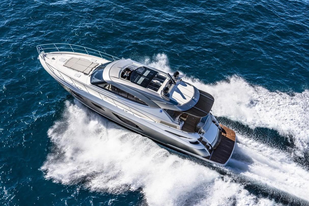2020 Riviera 6000 Sport Yacht Platinum Edition