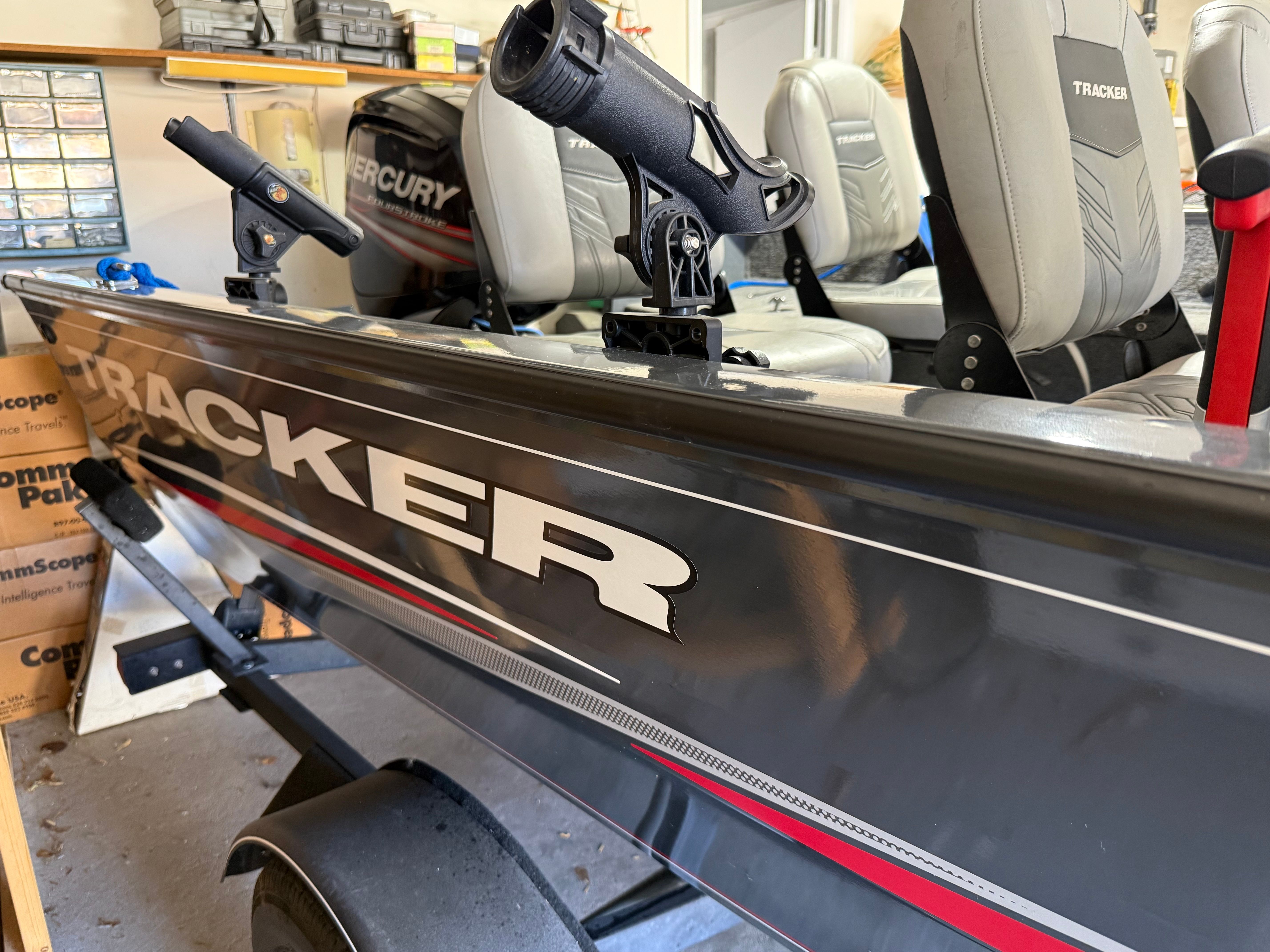 2019 Tracker Pro Guide V-16 SC - 25