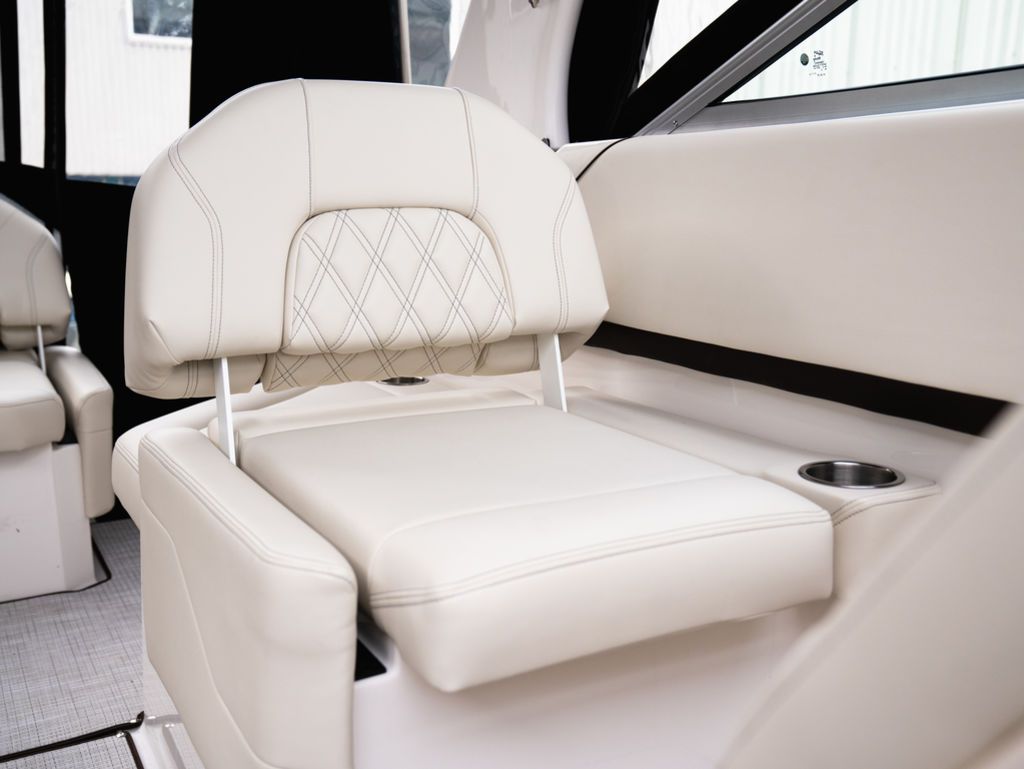 2026 Regal 26 Express - 29