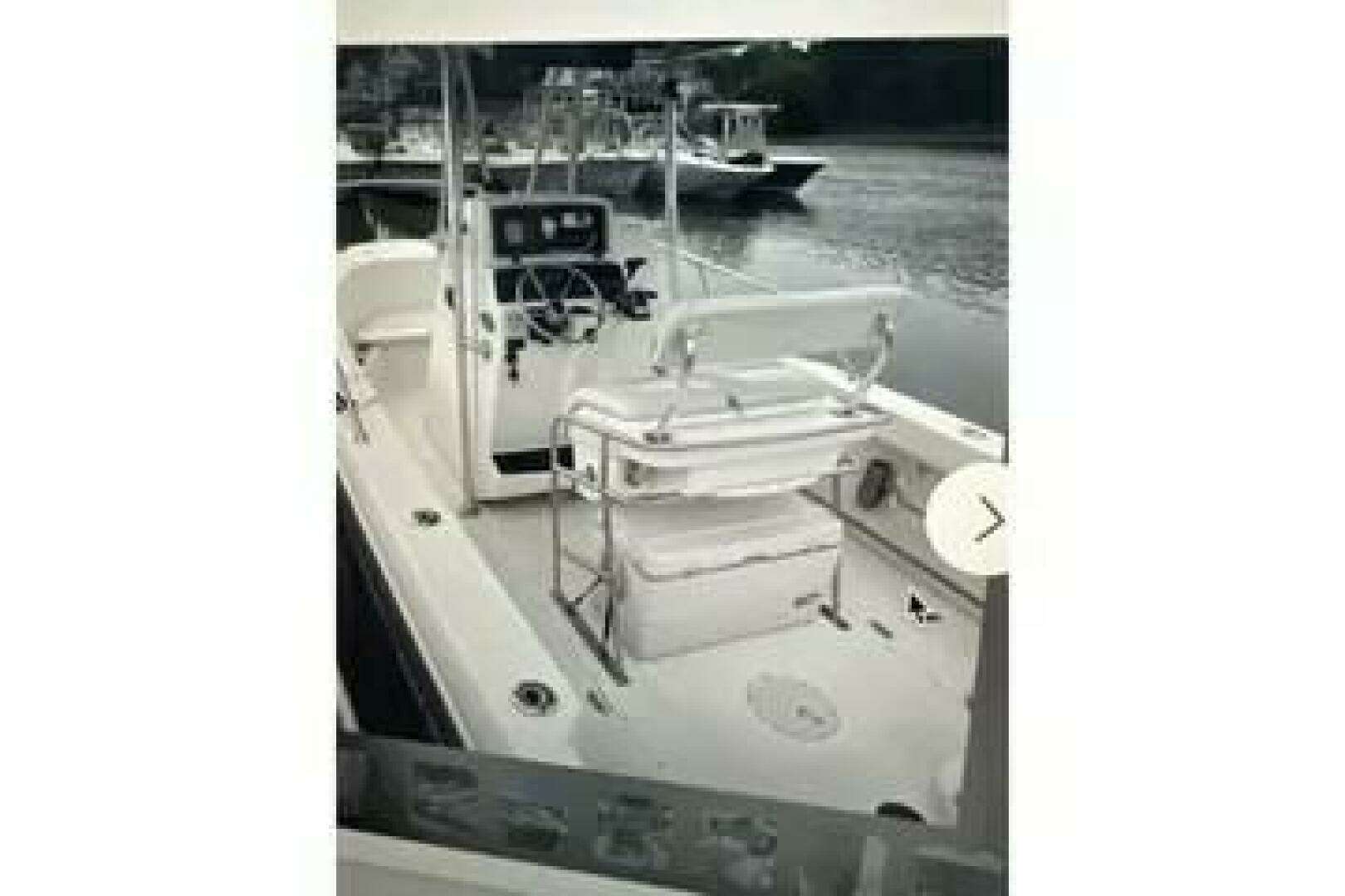 2002 Boston Whaler 21 Outrage - Image 8