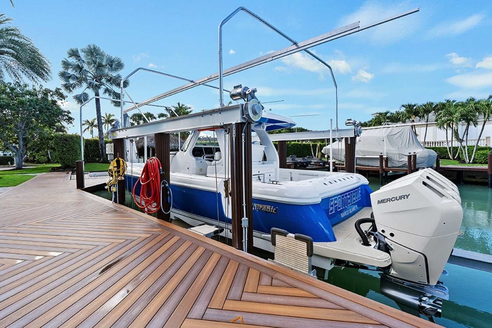 2022 Intrepid 427 Nomad FE - Image 64