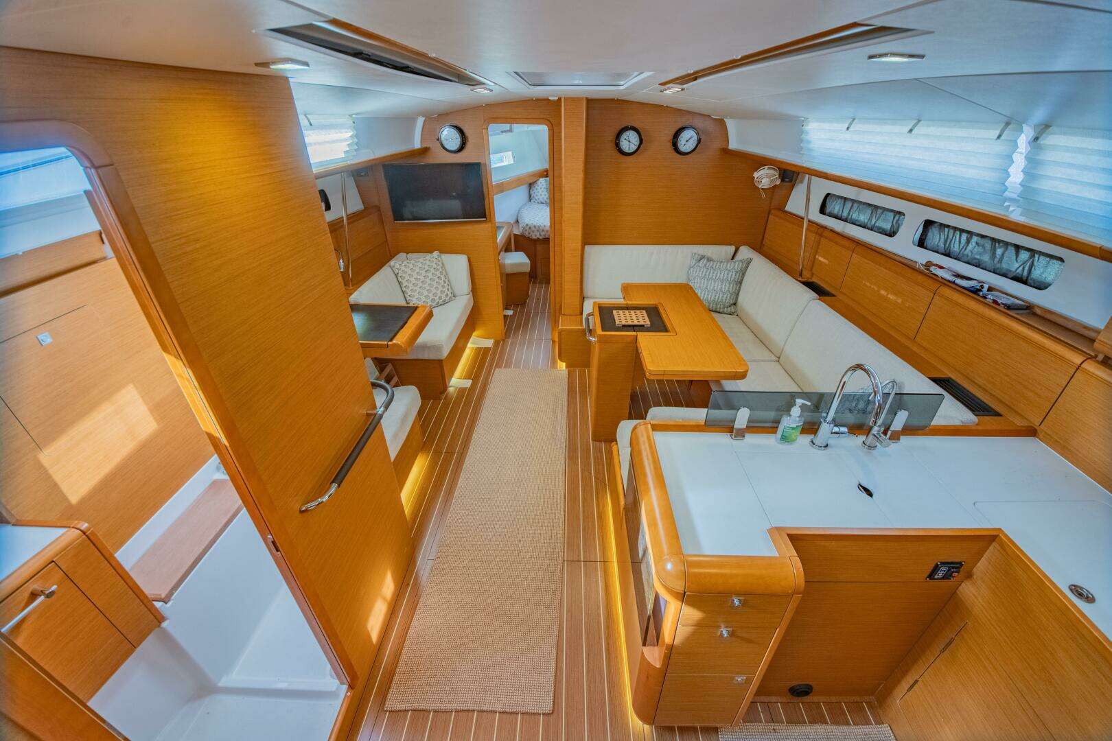 2016 Jeanneau 439 - Image 30