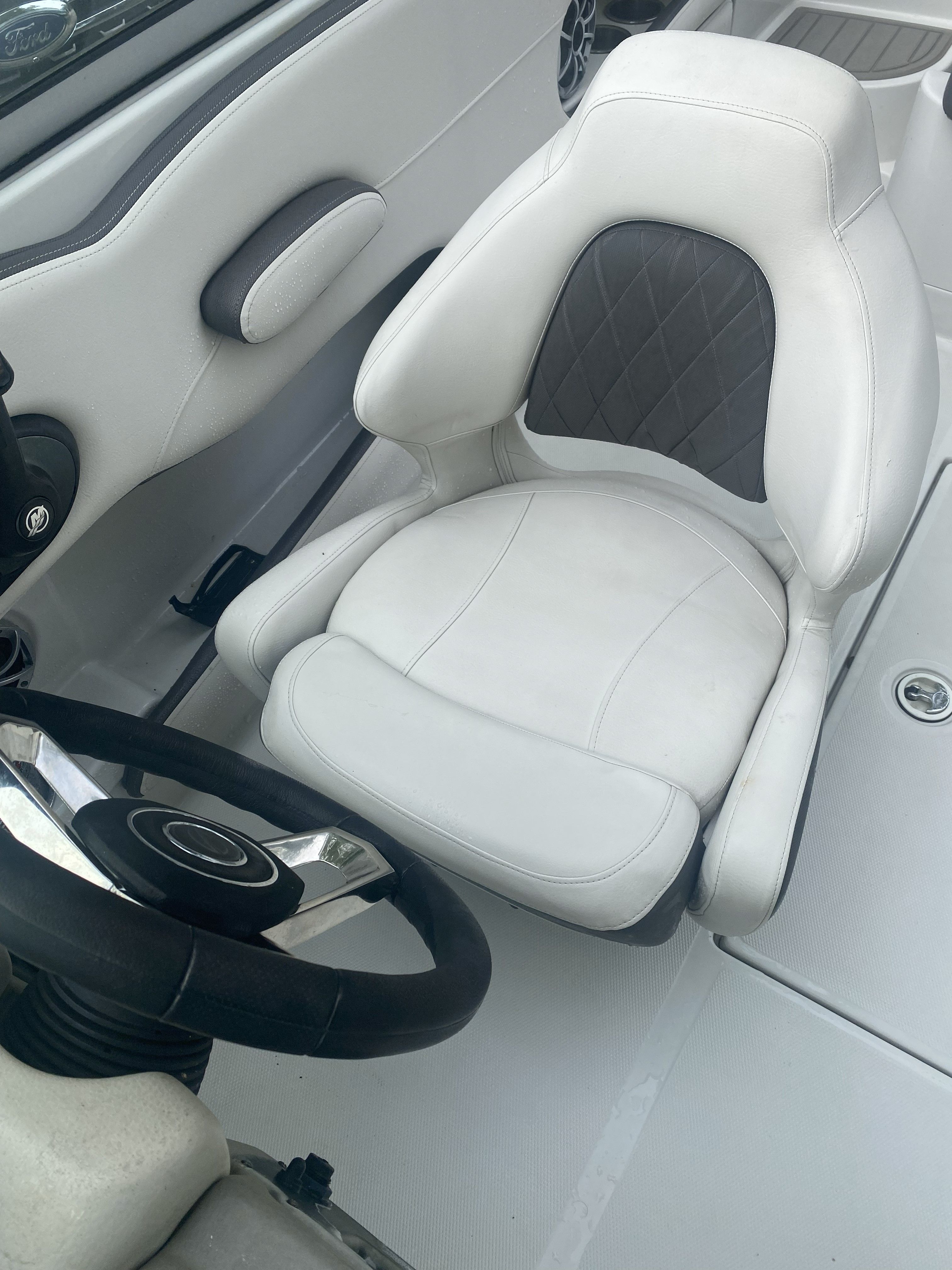 2023 Crownline Eclipse E215 XS - 5