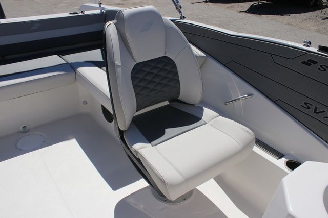 2025 Starcraft SVX OB DC 210 - 16