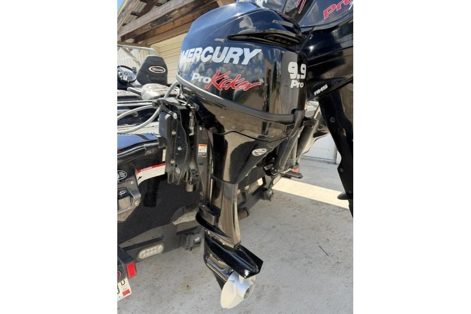 2016 Triton 216 Fishunter with Mercury Pro Kicker 9.9 HP outboard motor.