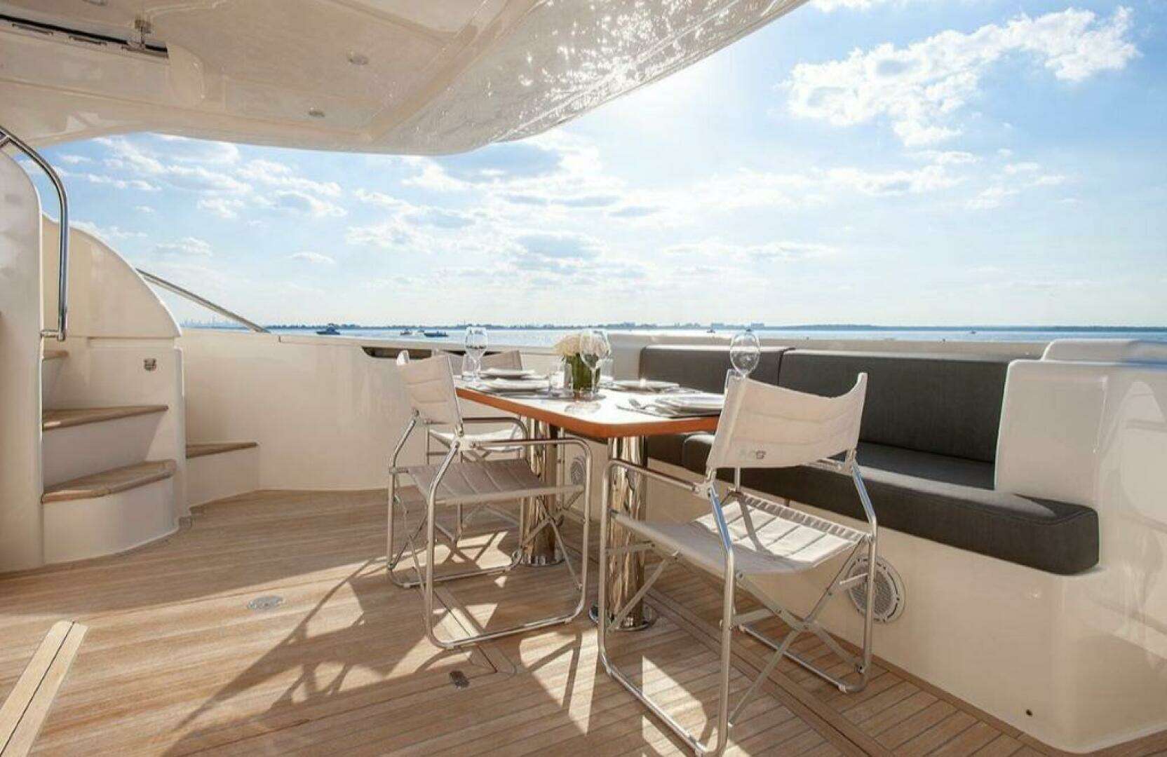 2018 Ferretti Yachts — - Image 10