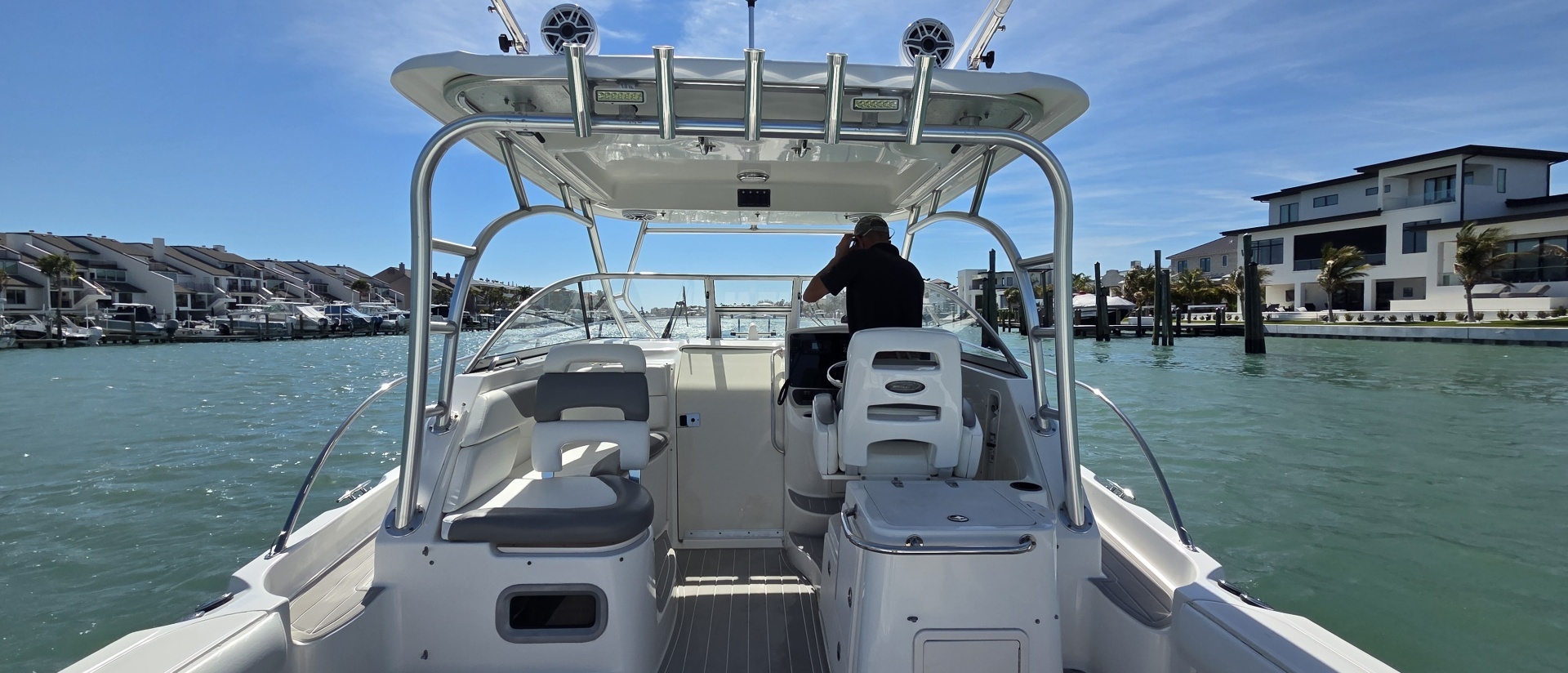 2007 Boston Whaler 305 Conquest - Image 5